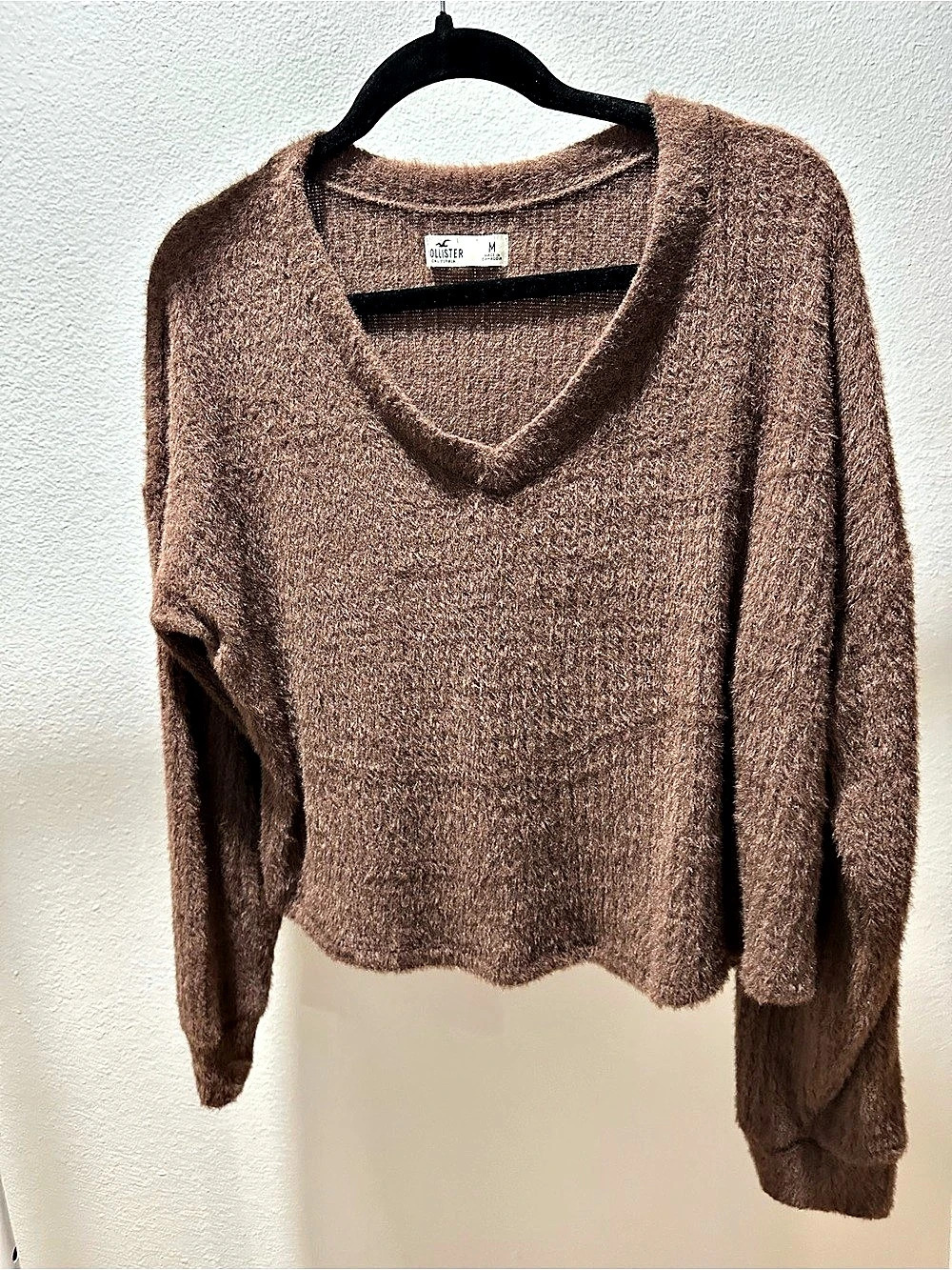 Hollister Brown V-Neck Sweater Size Medium
